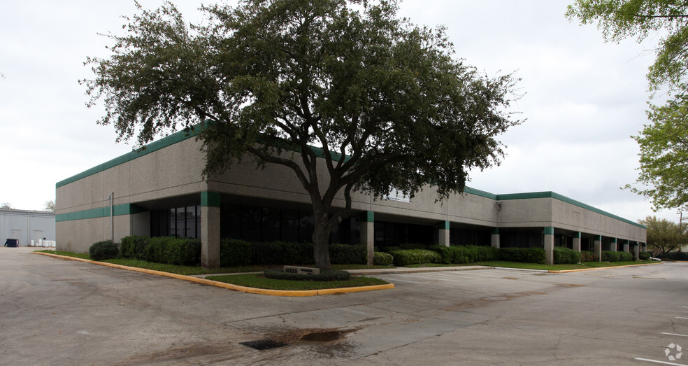 14850 Woodham Dr, Houston, TX for lease - Primary Photo - Image 1 of 3