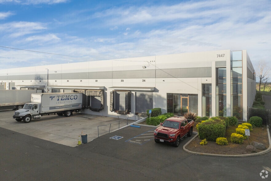7447 Morton Ave, Newark, CA for lease - Primary Photo - Image 2 of 9