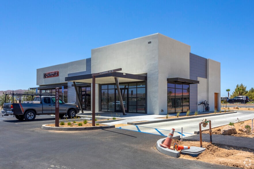 820 S China Lake Blvd, Ridgecrest, CA for sale - Building Photo - Image 3 of 5