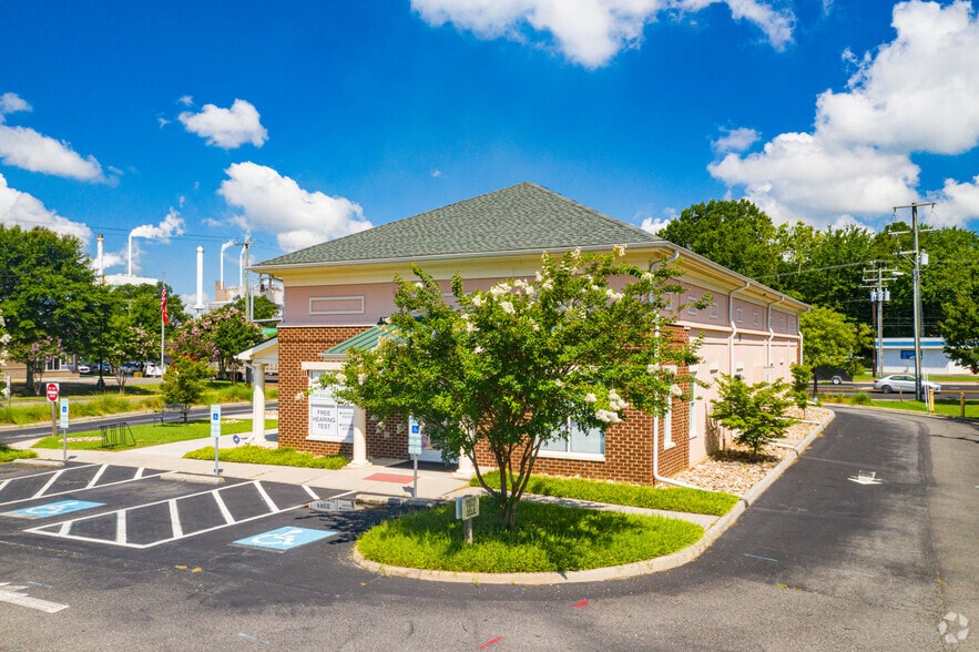 1302 Lee St, West Point, VA for lease - Building Photo - Image 2 of 20