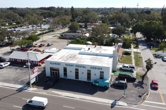 2048 Bee Ridge Rd, Sarasota, FL for lease Interior Photo- Image 2 of 9