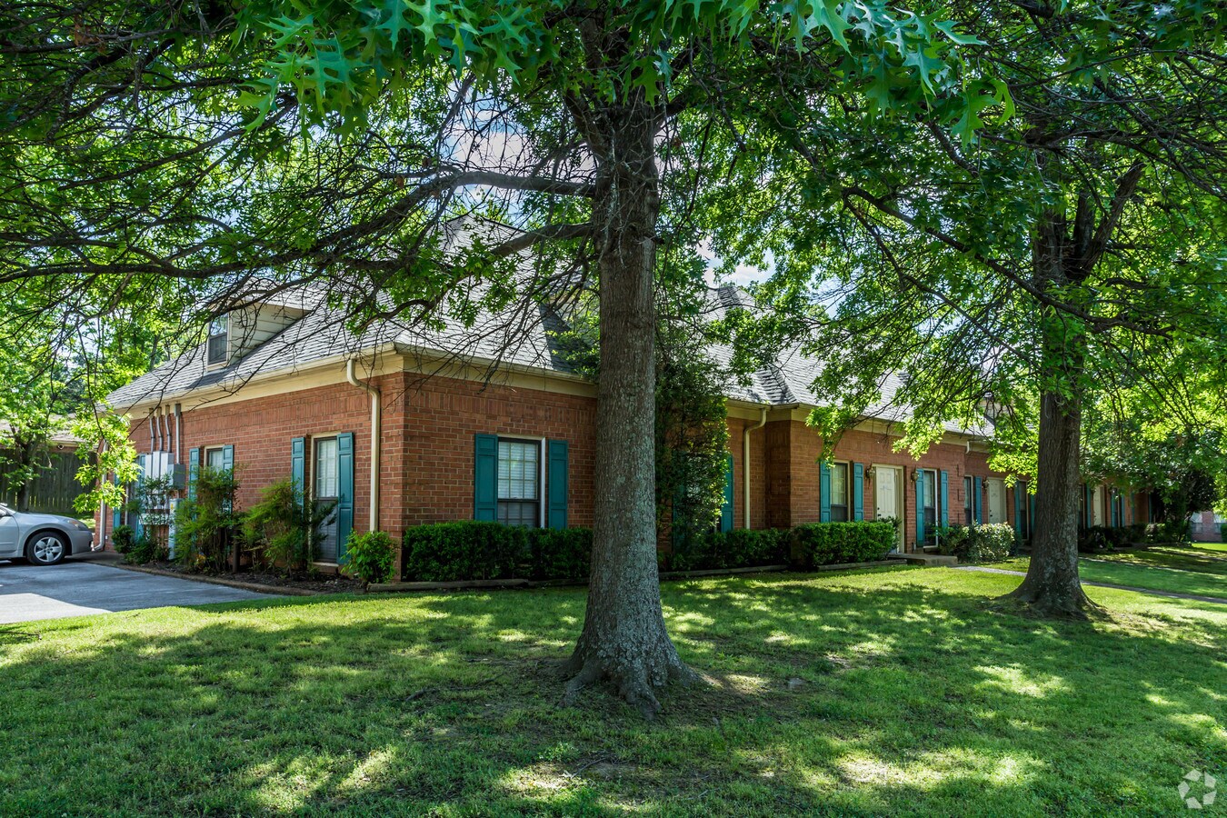 6385 Stage Rd, Bartlett, TN 38134