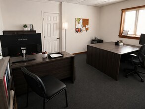 435 Saint Michaels Dr, Santa Fe, NM for lease Interior Photo- Image 2 of 6