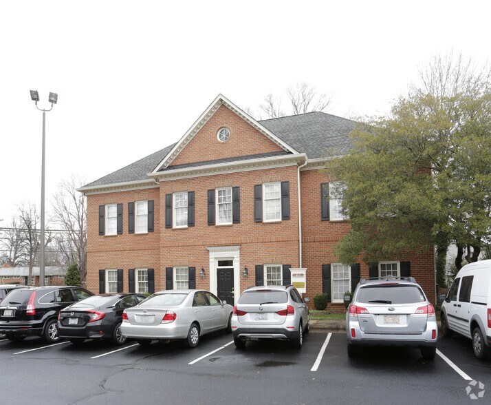 413 S Sharon Amity Rd, Charlotte, NC 28211