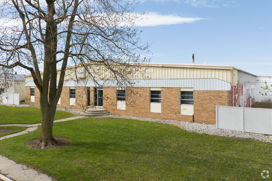 240 E Industrial Pky, Fayette, OH for lease - Building Photo - Image 2 of 23