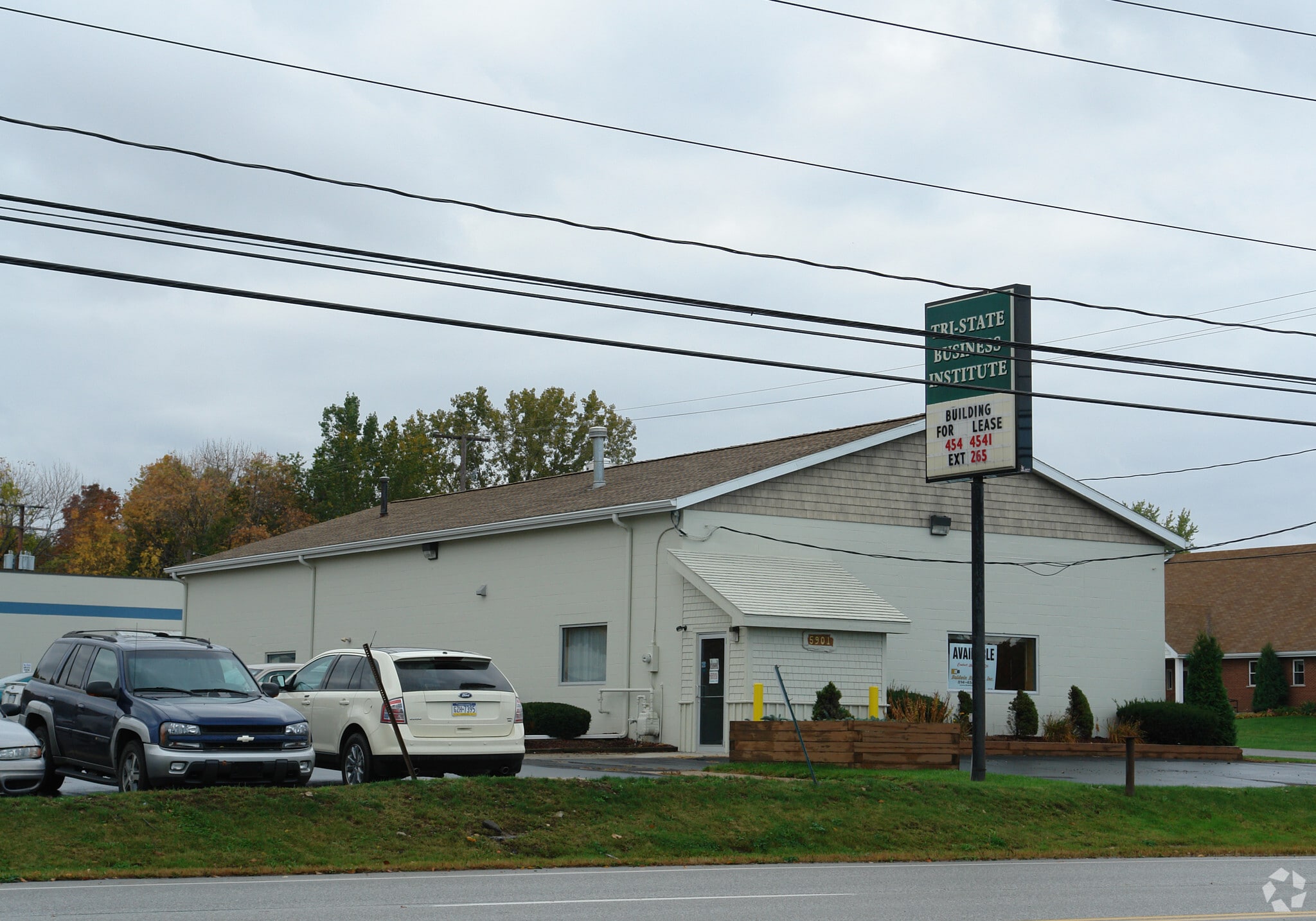 5901 W Ridge Rd, Erie, PA 16506 Office/Retail for Lease