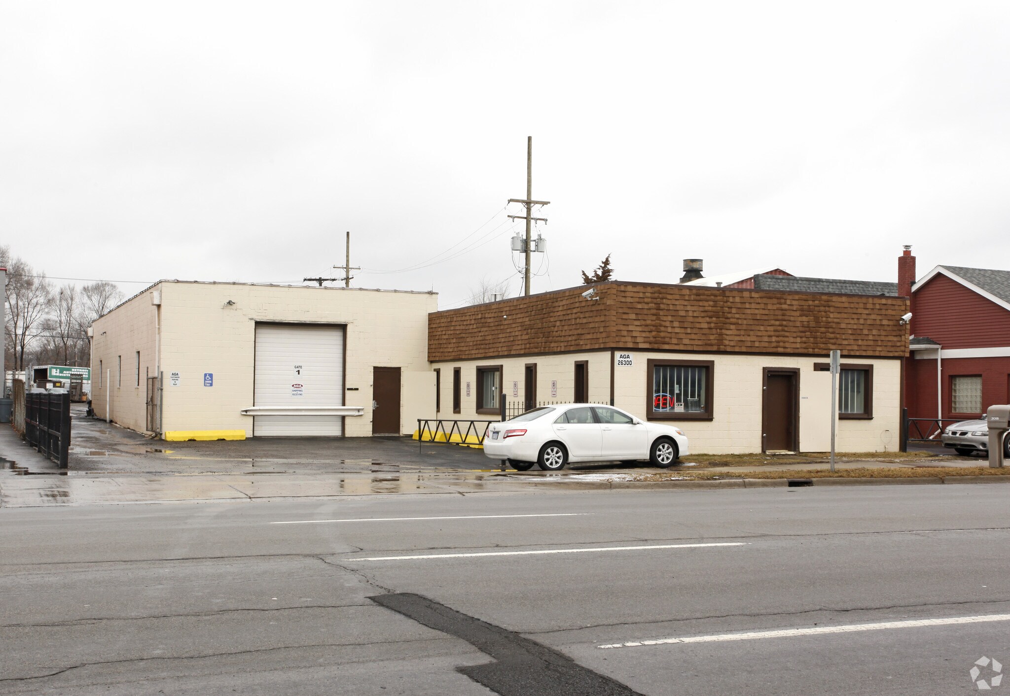 26300 W 8 Mile Rd, Southfield, MI for sale Primary Photo- Image 1 of 1