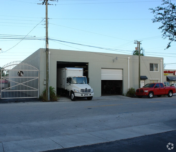 1207 SW 1st Ave, Fort Lauderdale, FL for lease - Building Photo - Image 2 of 10