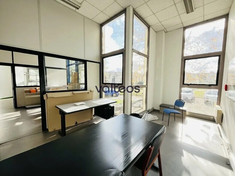 Office in Labège for lease - Interior Photo - Image 3 of 7