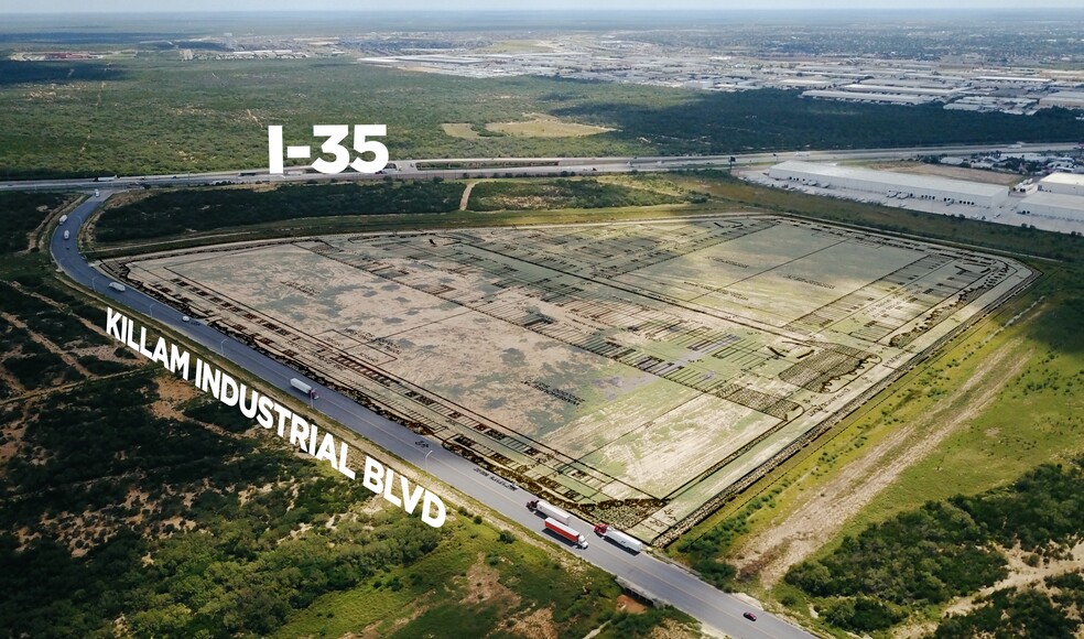 000 Killam Industrial Blvd, Laredo, TX for lease - Building Photo - Image 1 of 22