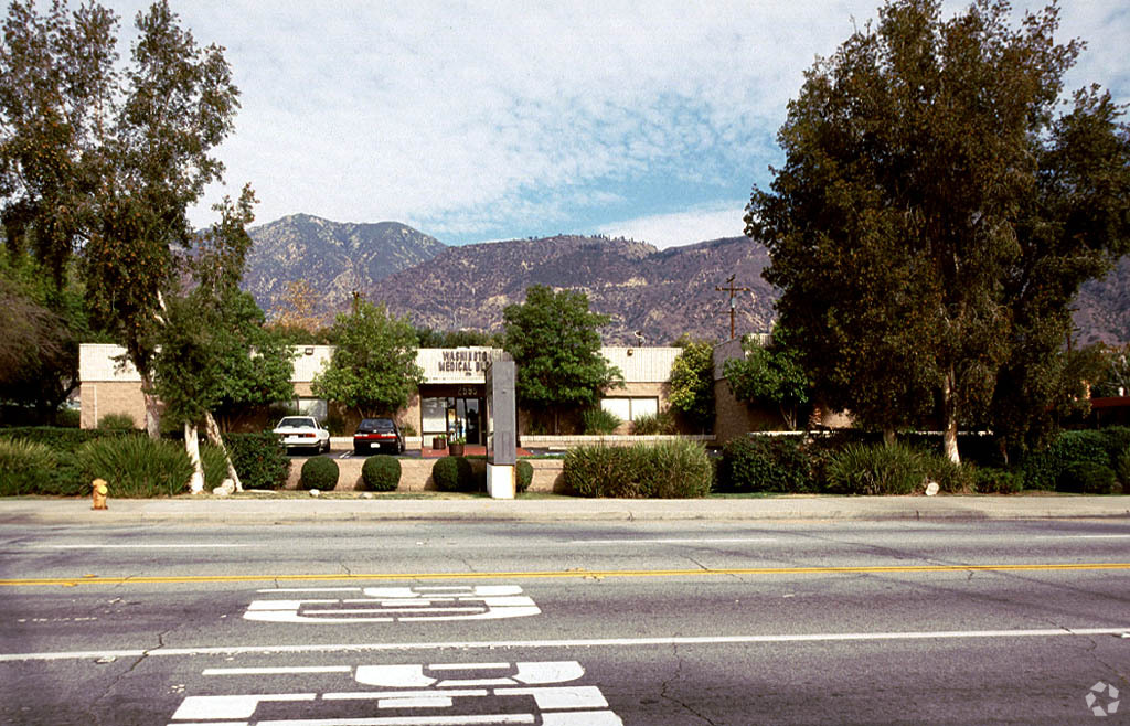 2595 E Washington Blvd, Pasadena, CA for sale Primary Photo- Image 1 of 1