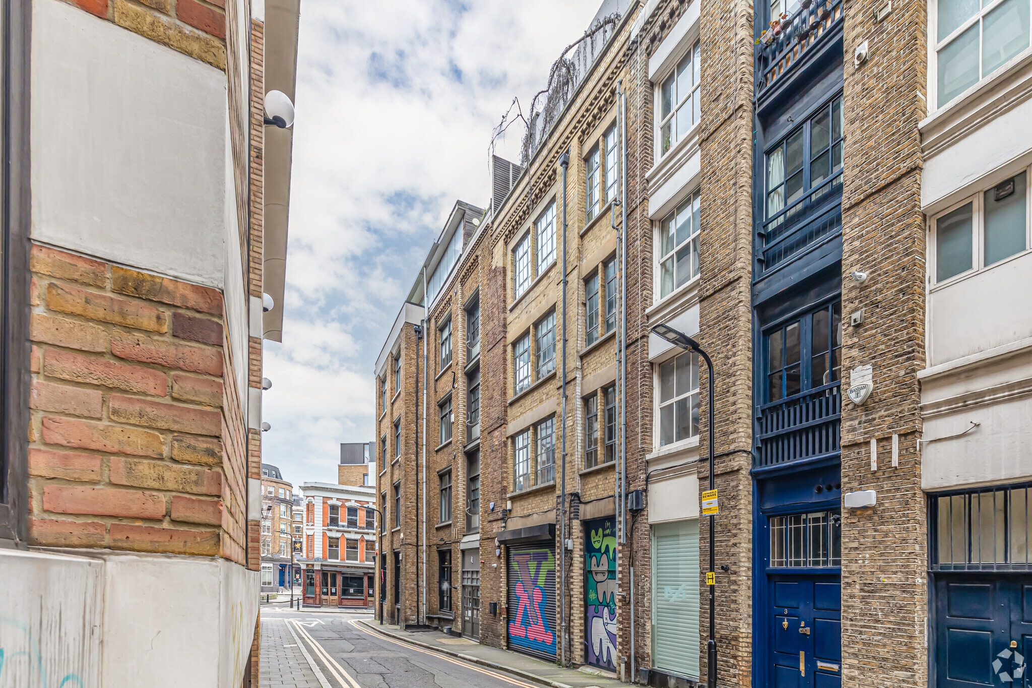 4 Ravey St, London for sale Building Photo- Image 1 of 1