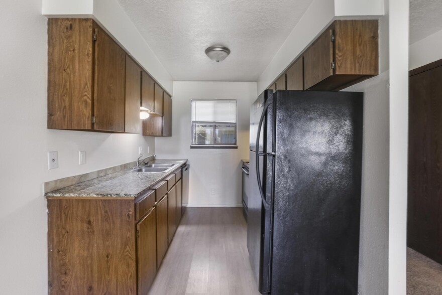 147 Robbins Ave, Twin Falls, ID for sale - Interior Photo - Image 3 of 11