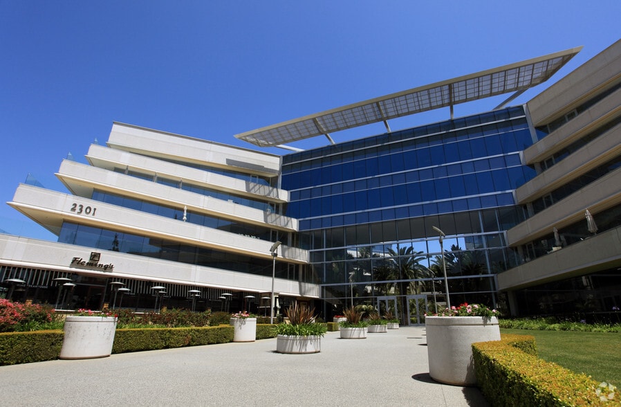 2321 Rosecrans Ave, El Segundo, CA for lease - Building Photo - Image 3 of 16