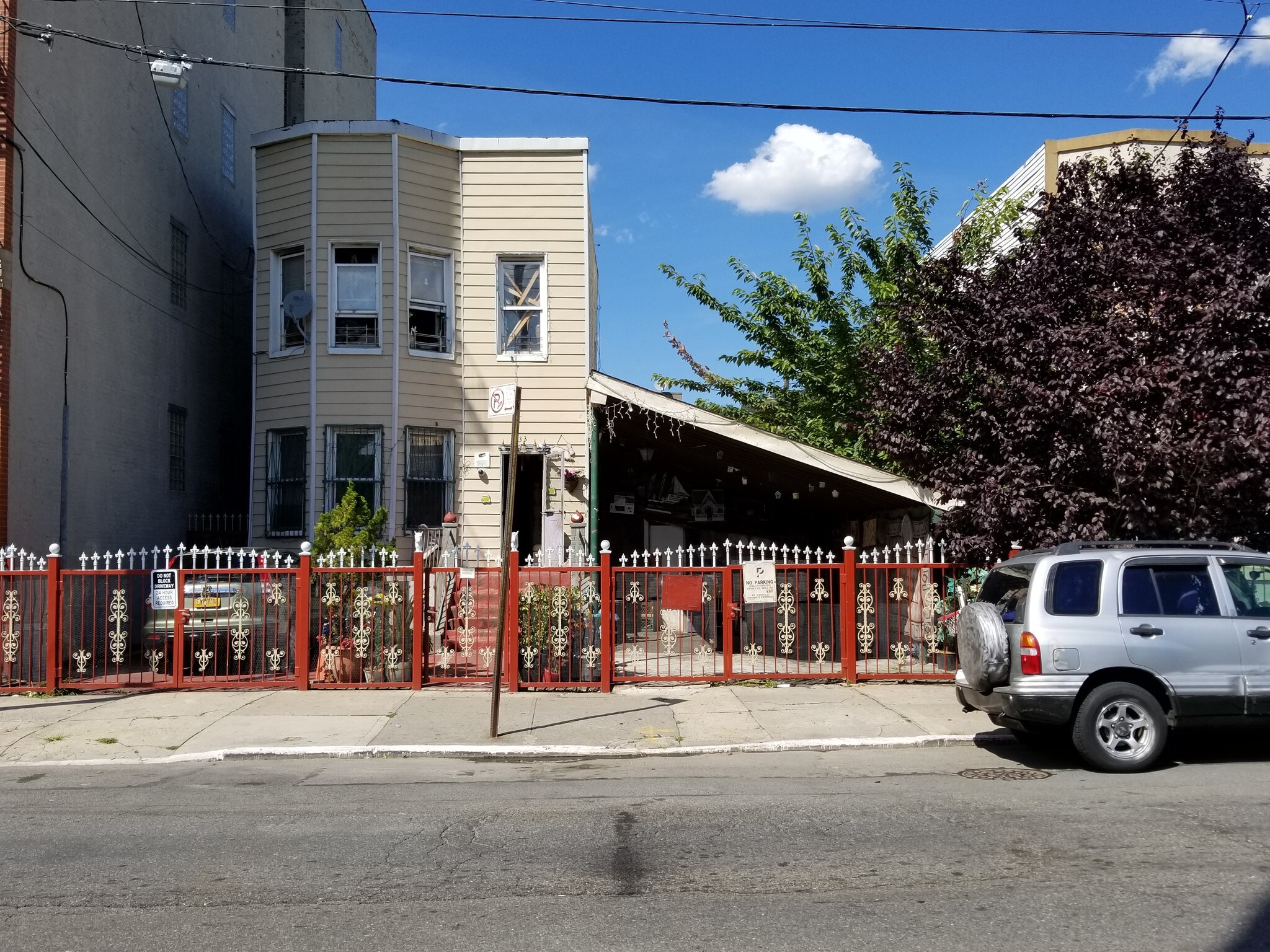 733 Crotona Park N, Bronx, NY for sale Primary Photo- Image 1 of 1