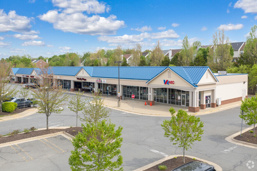 1020 E Main St, Purcellville, VA for lease - Building Photo - Image 1 of 3