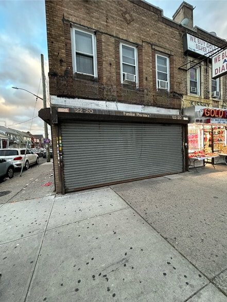 12220 Liberty Ave, South Richmond Hill, NY for lease - Building Photo - Image 1 of 1