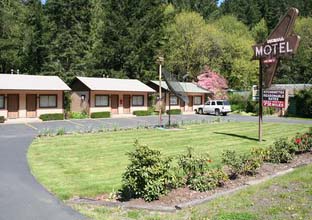 28866 N Umpqua Hwy, Idleyld Park, OR for sale - Building Photo - Image 1 of 1