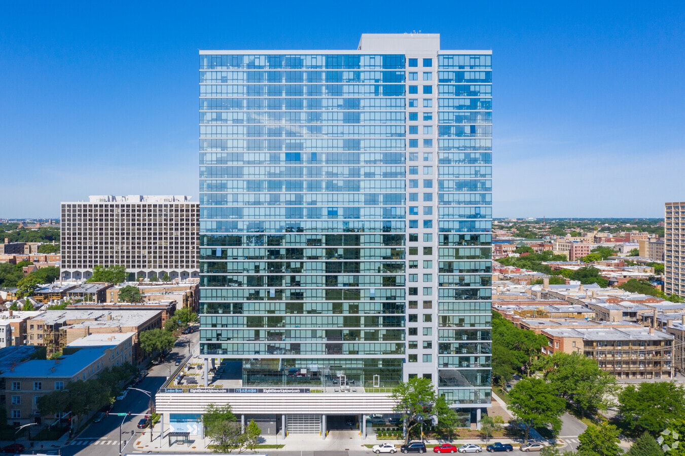 811 W Agatite Ave Chicago Il 60640 824 826 W Montrose Avenue Chicago Loopnet Com