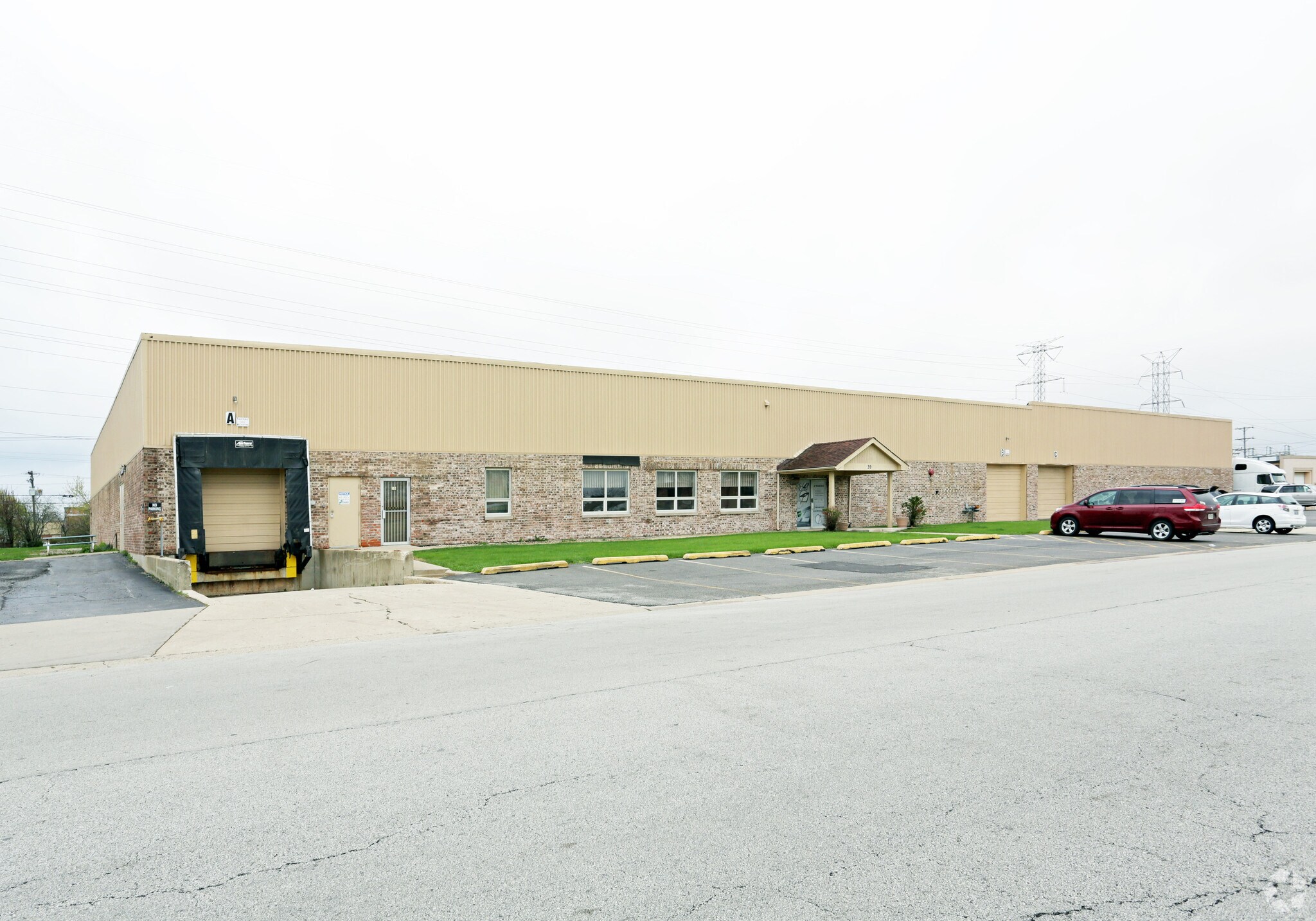 39 W Factory Rd, Addison, IL for sale Primary Photo- Image 1 of 1