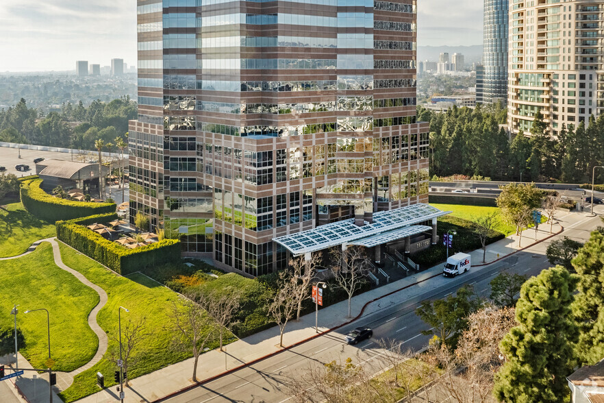 2121 Avenue of the Stars, Century City, CA for lease - Building Photo - Image 2 of 27