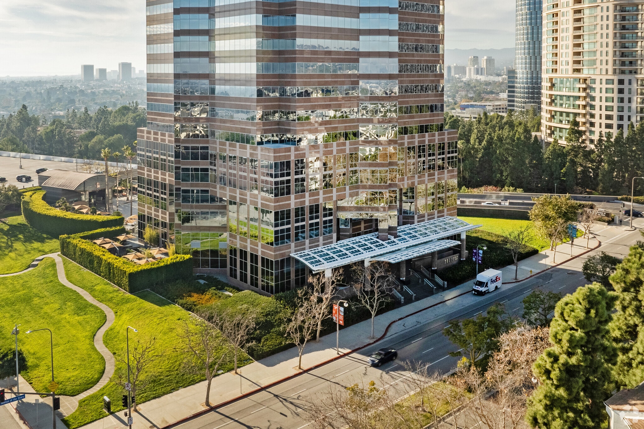 2121 Avenue of the Stars, Century City, CA for lease Building Photo- Image 1 of 11