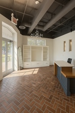 113-115 W Jackson Ave, Ridgeland, MS for lease Interior Photo- Image 1 of 8