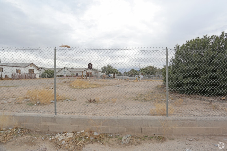 510 Oxford Ave, North Las Vegas, NV for sale - Building Photo - Image 3 of 3