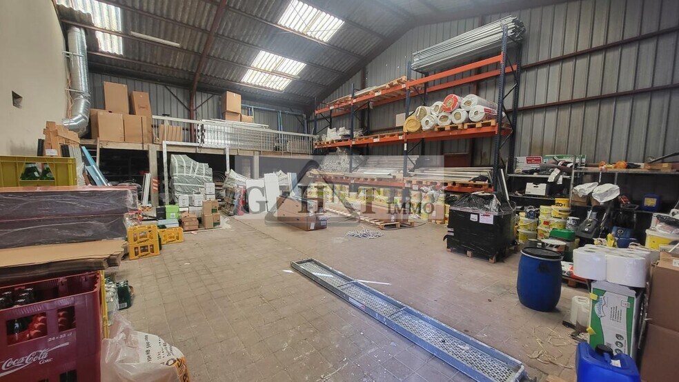 Retail in Coubron for sale - Building Photo - Image 1 of 6