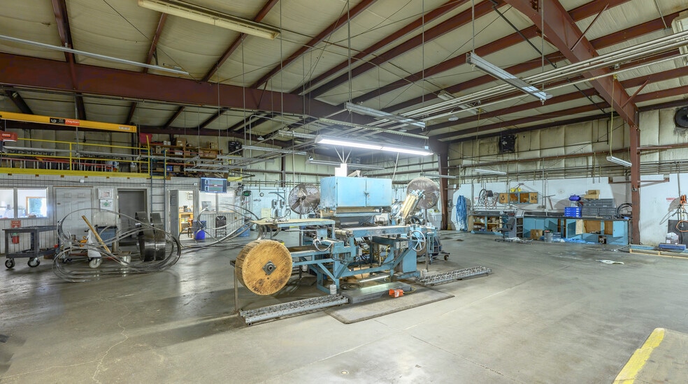 460 NE Yamhill St, Willamina, OR for lease - Building Photo - Image 3 of 11