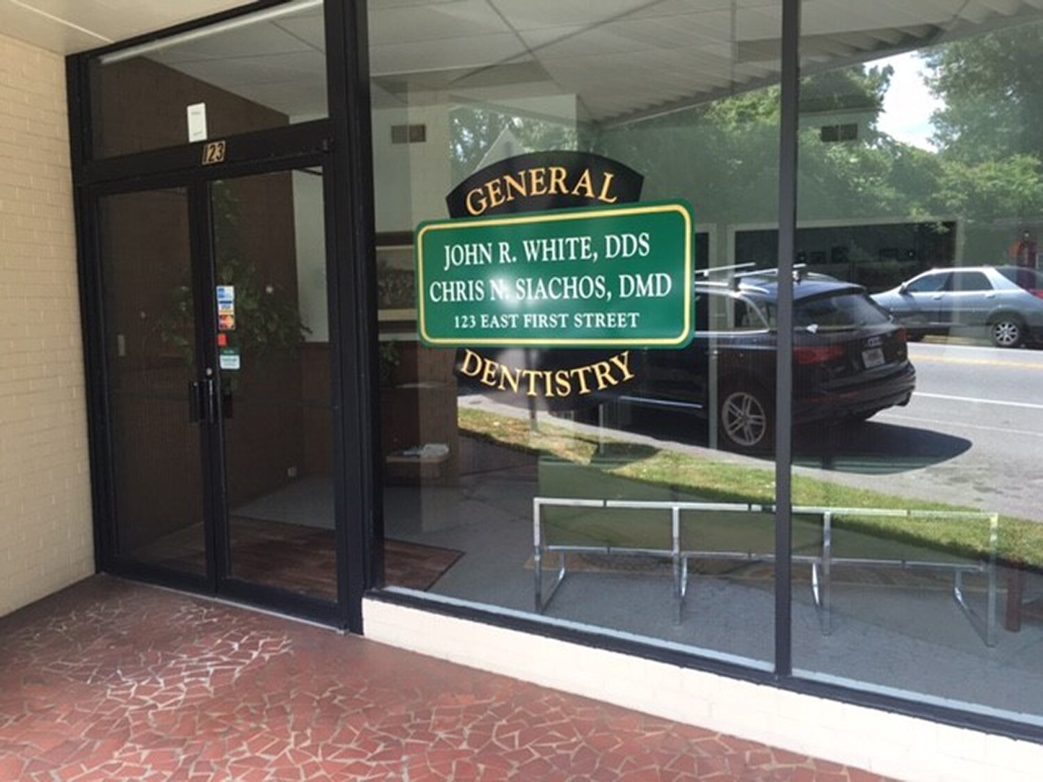 123 E 1st Ave, Easley, SC for sale Primary Photo- Image 1 of 1