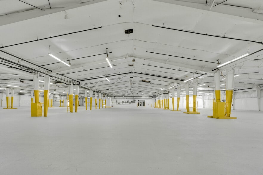 1379 McDow Dr, Rock Hill, SC for lease - Interior Photo - Image 2 of 31