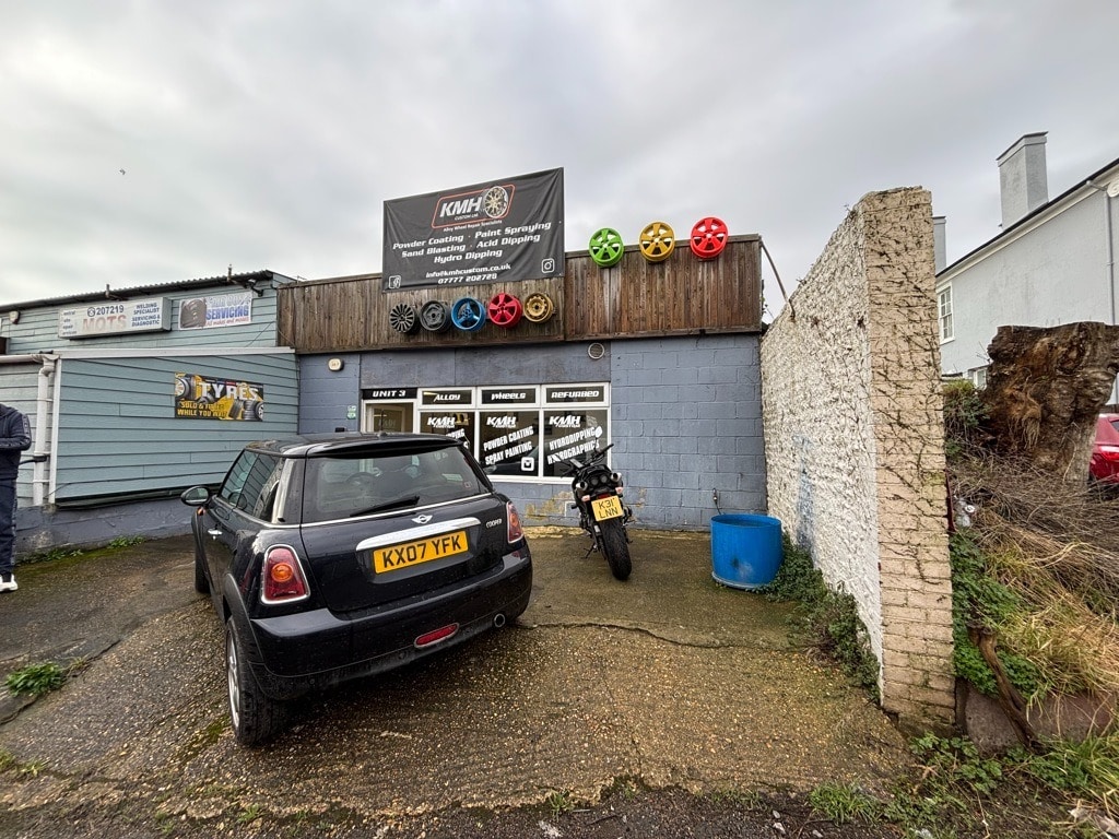 1 Bridge Rd, Worthing for lease Primary Photo- Image 1 of 7