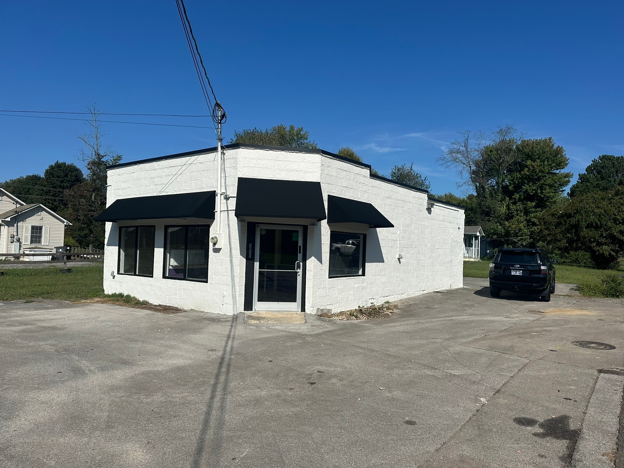 3625 Fairmont Blvd, Knoxville, TN for lease Interior Photo- Image 1 of 6