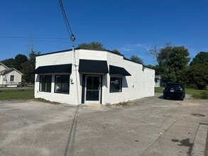 3625 Fairmont Blvd, Knoxville, TN for lease Interior Photo- Image 1 of 6