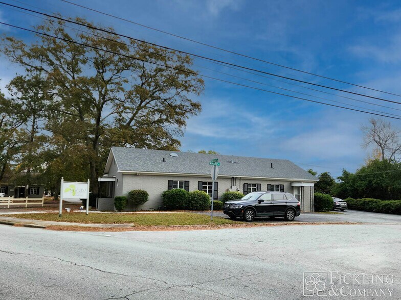 2080 Ingleside Ave, Macon, GA 31204