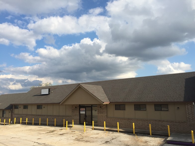 2331 S Business Hwy 65, Hollister, MO for lease - Building Photo - Image 1 of 5