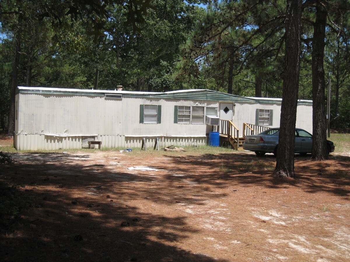 154 Pleasant Acres Cir, Ridge Spring, SC 29129