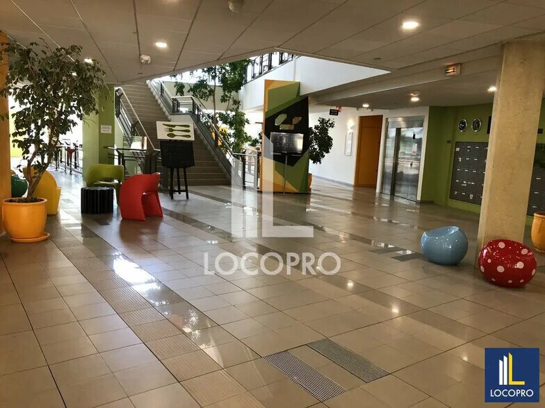 Office in SOPHIA ANTIPOLIS for lease - Building Photo - Image 3 of 52