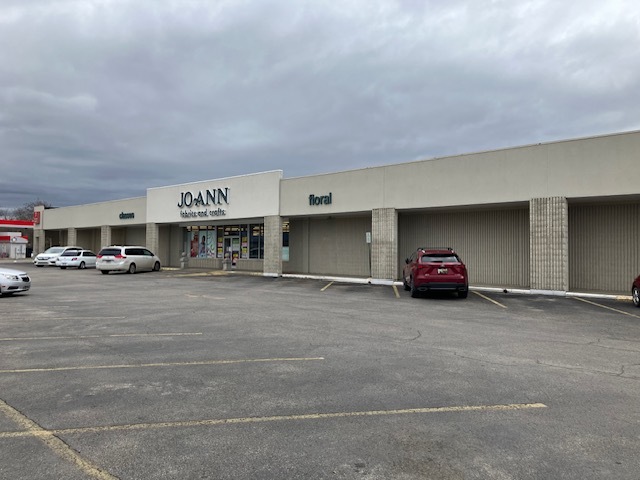 1-9 Fletcher Sq, Dunbar, WV for lease Building Photo- Image 1 of 10