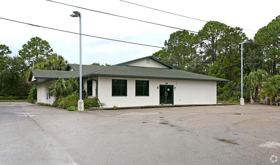 104 Coastal Hwy, Panacea, FL for sale - Primary Photo - Image 1 of 1