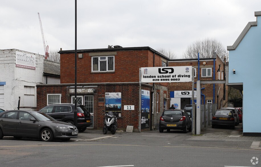 11 Power Rd, London for lease - Primary Photo - Image 1 of 6