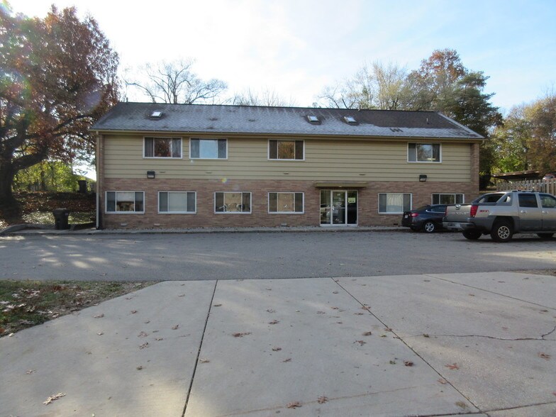 611 Whitcomb St, Kalamazoo, MI for sale - Building Photo - Image 1 of 1