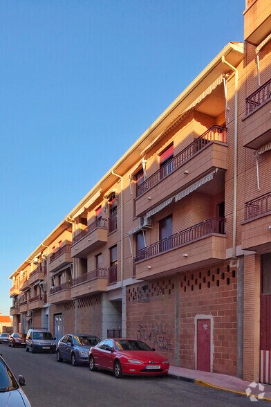 Calle Batalla de Brunete, 4, Torrijos, Toledo for lease - Primary Photo - Image 1 of 2