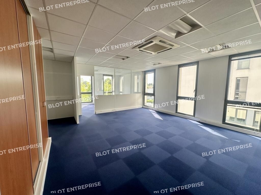 Office in Rennes for sale Interior Photo- Image 1 of 5