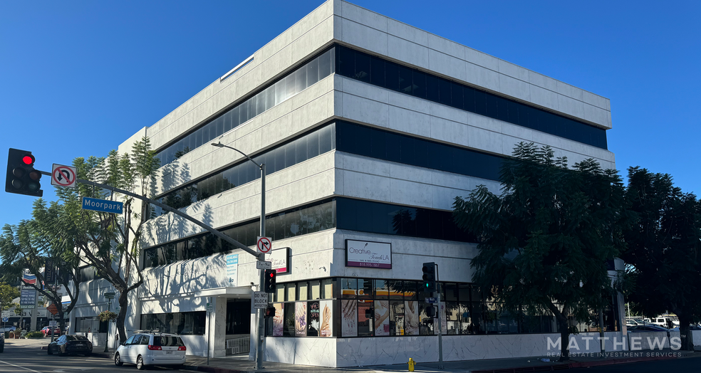 4419 Van Nuys Blvd, Sherman Oaks, CA for lease - Building Photo - Image 1 of 6