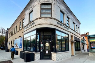 1062 W Chicago Ave - Commercial Real Estate
