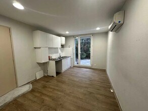 Office in Aix-en-Provence for lease Interior Photo- Image 1 of 6