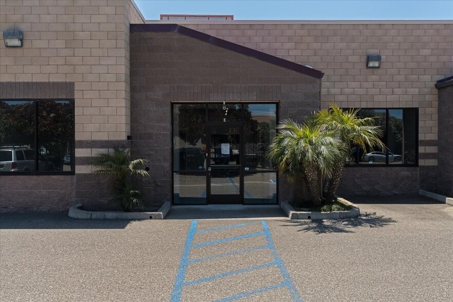 1030 Huston St, Grover Beach, CA for lease - Building Photo - Image 3 of 31