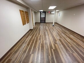 464 Wolcott Rd, Wolcott, CT for lease Interior Photo- Image 1 of 3